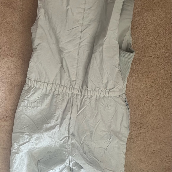 profile women’s small one piece 100% insulated snowsuit - Picture 3 of 7